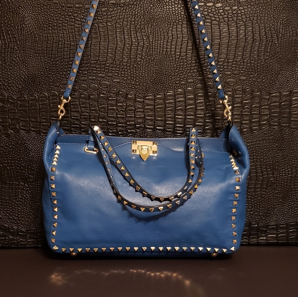 Valentino Garavani Handbags - TRADE DAuthentic Valentino Garavani Rockstud Purse